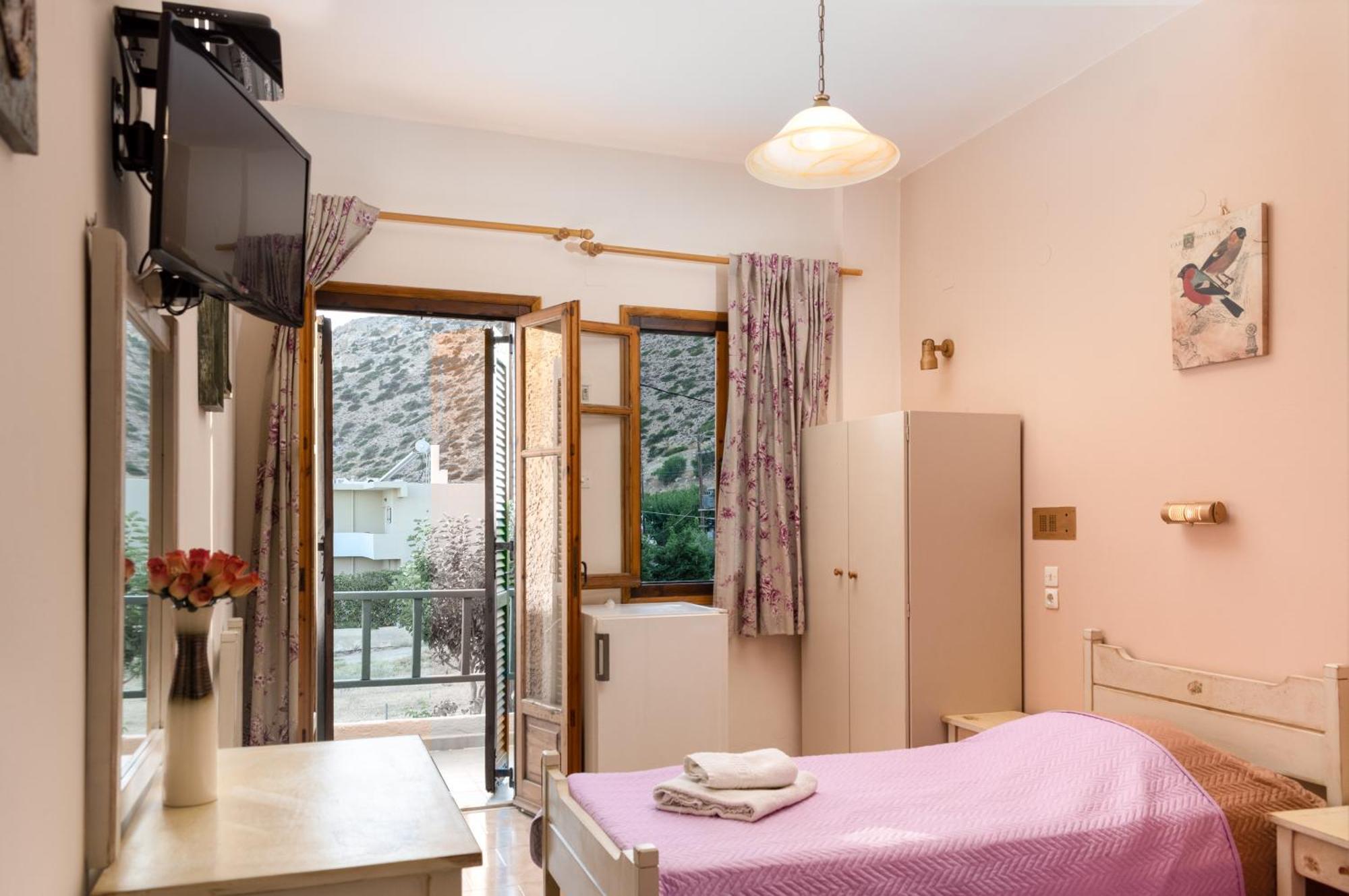 Filia Rooms Matala Exterior foto