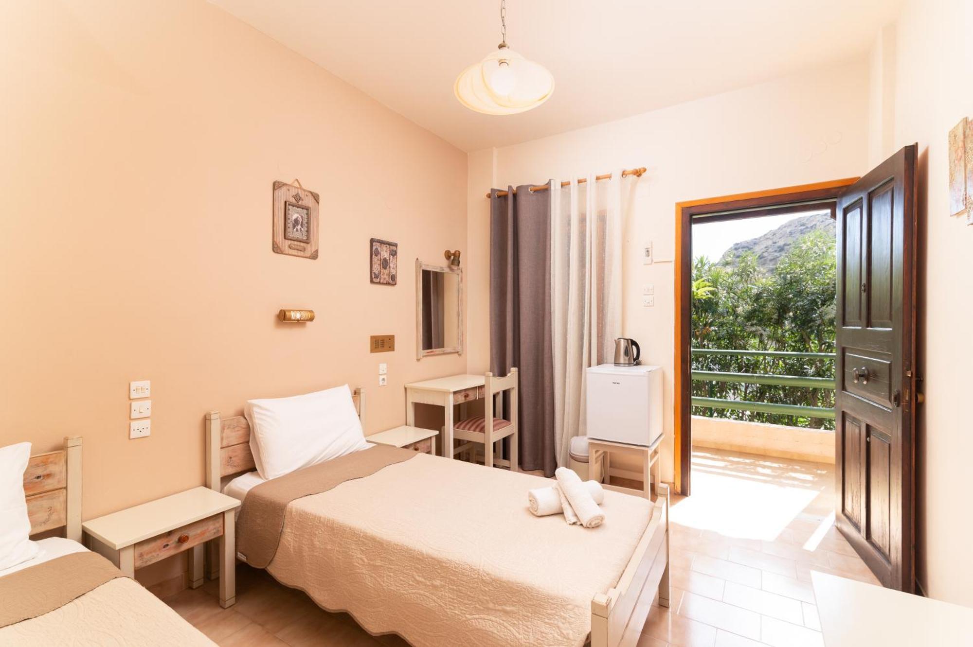 Filia Rooms Matala Exterior foto