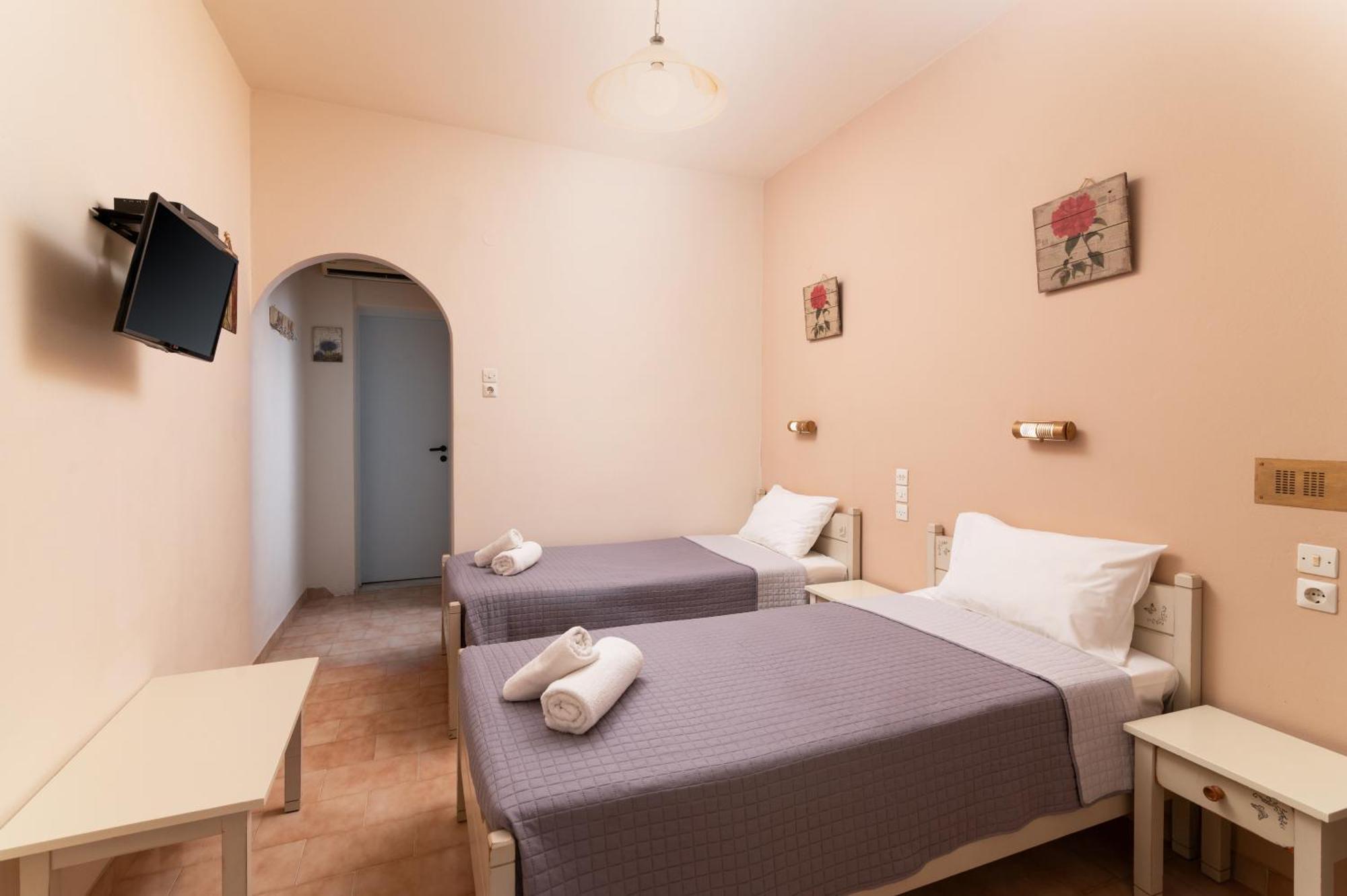 Filia Rooms Matala Exterior foto